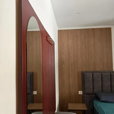 Downtown 3* Тирана